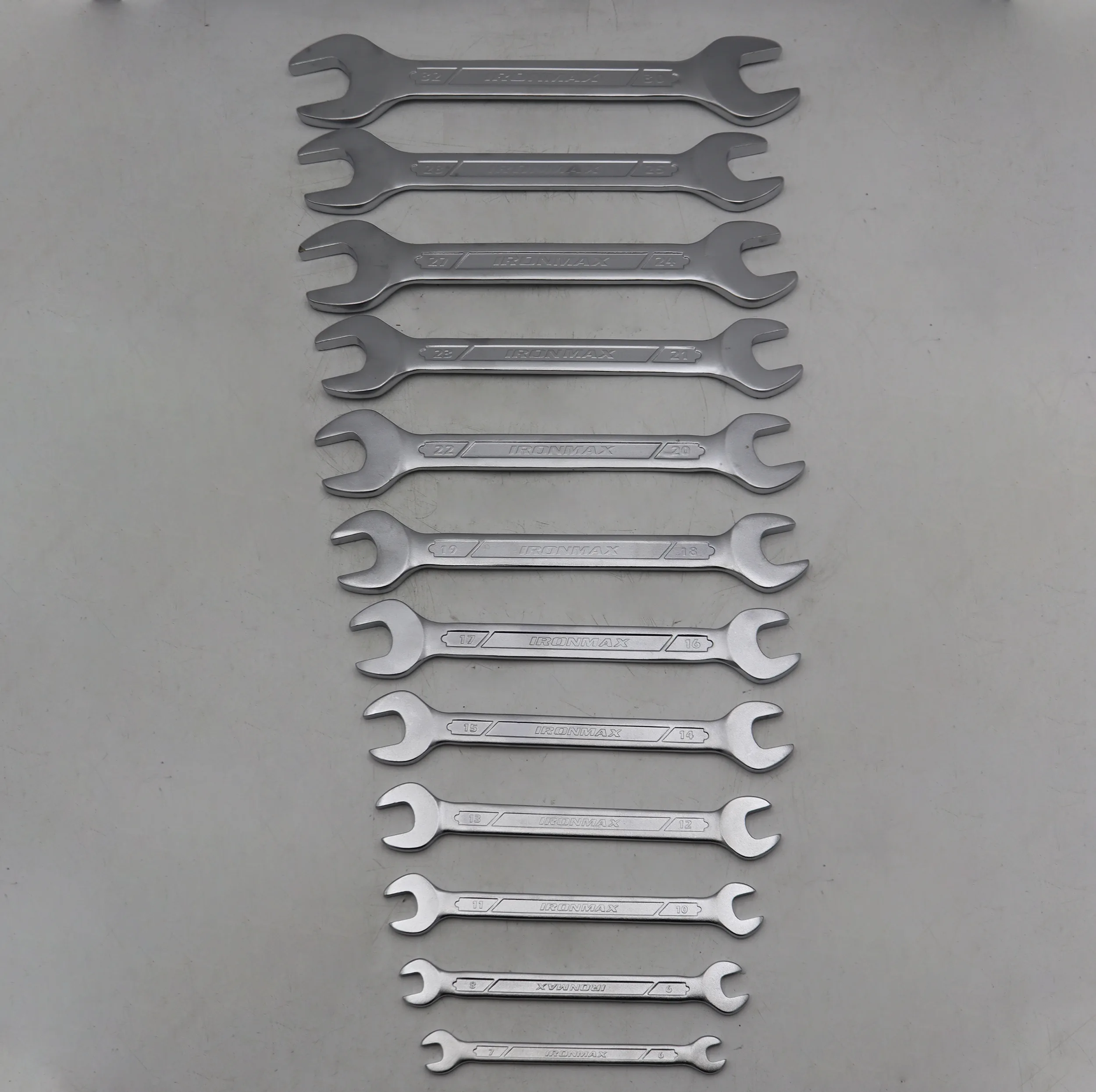 آچار تخت آیرون مکس مدل YP-6-32MM مجموعه 12 عددی