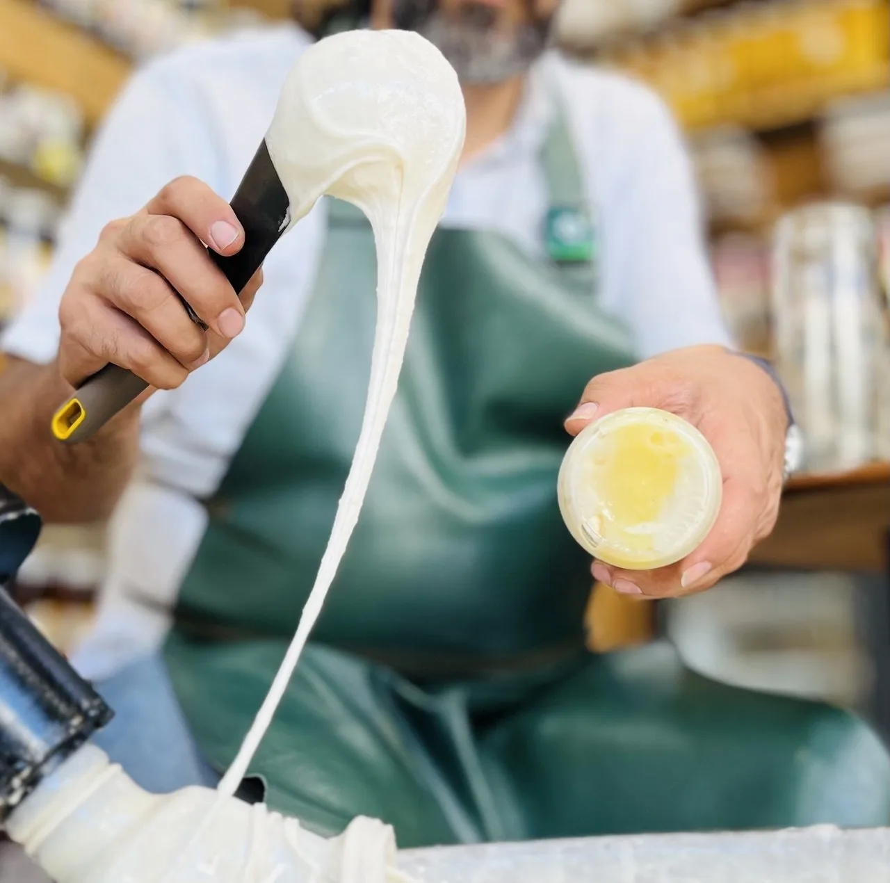 ژل رویال و عسل طبیعی ارمغان شهد آفاق - 1000 گرم