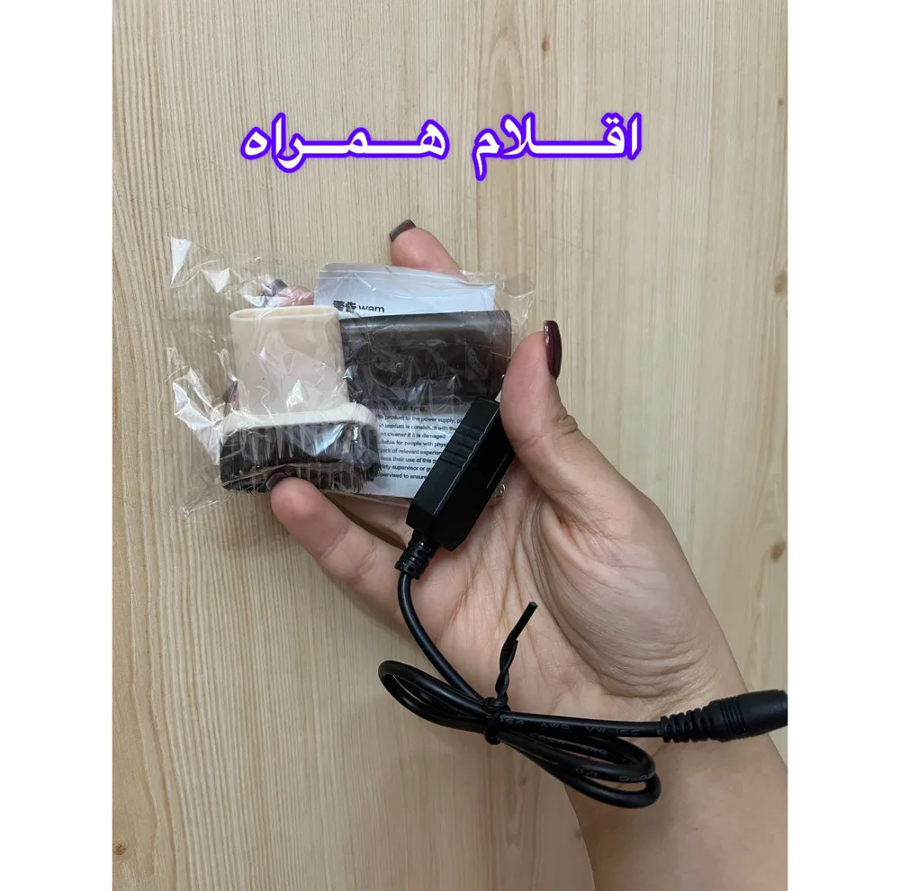 جارو شارژی دستی مدل M33 با باتری 500 میلی‌آمپر ساعت، شارژ از طریق پورت USB، توان موتور 3.5 وات، سری قابل تعویض و ظرفیت مناسب برای تمیز کردن سطوح کوچک و خودرو