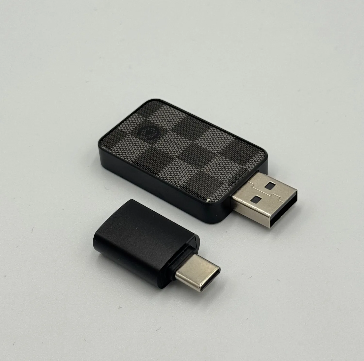 کارپلی و اندروید اتو مدل Wireless CarPlay/Android Auto به همراه مبدل USB به USB-C و کابل افزایش طول USB