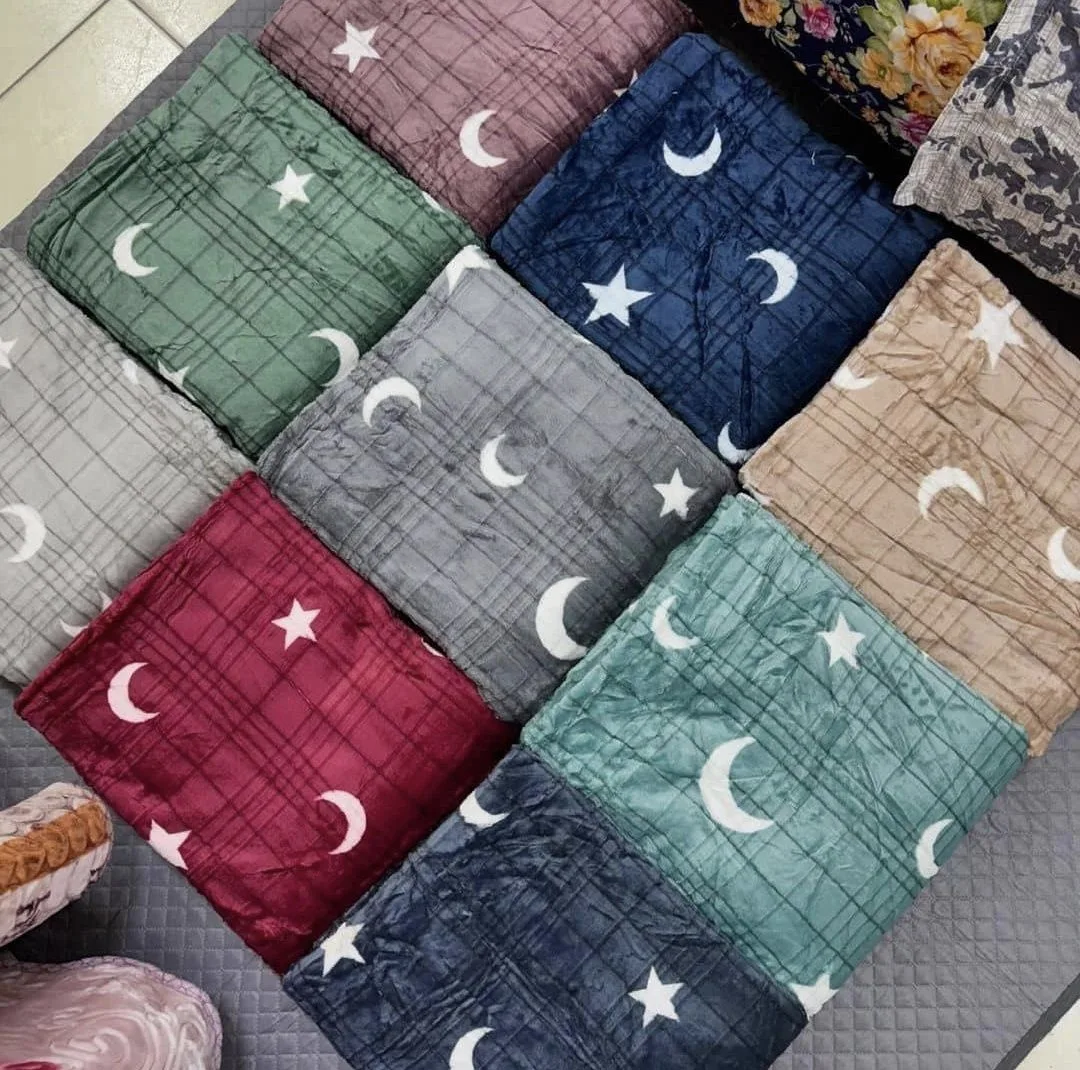 پتو مسافرتی مدل ژله ای طرح ماه و ستاره سایز 230*210 سانتیمتر