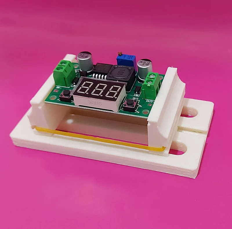 گیره مونتاژ مدل PCB