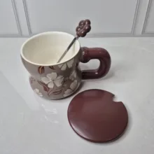 ماگ طرح گل مدل درب دار