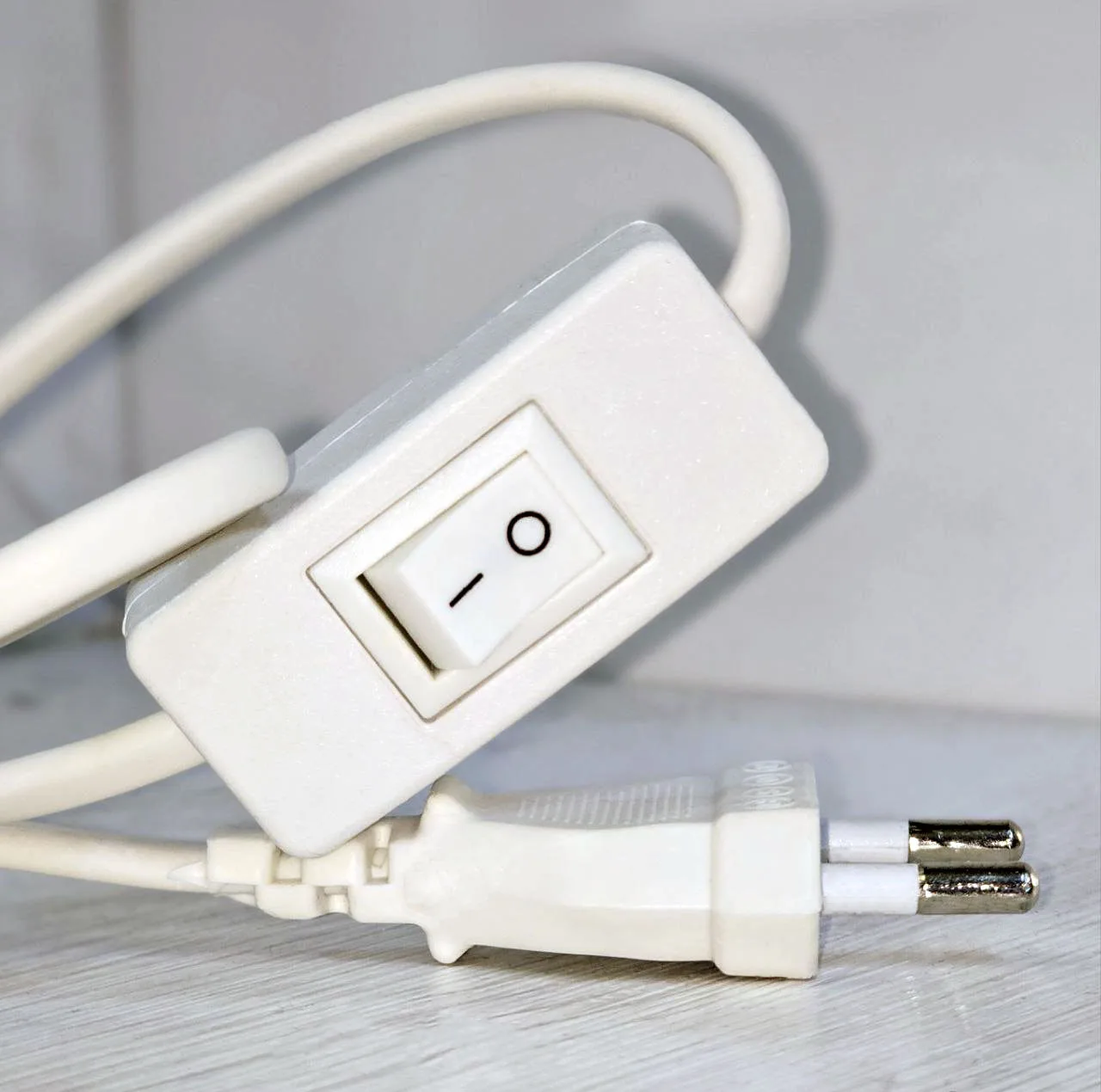 آباژور رومیزی کودک طرح فضانورد مدل BS-027