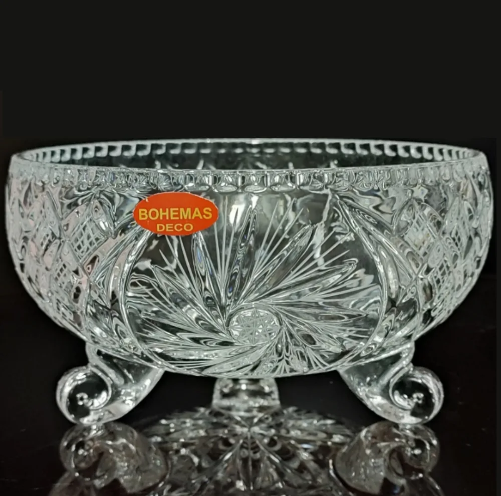 سرویس پذیرایی کریستال تراش دستخورشیدی دکو بوهمیا مدل Star Galaxy کد 7001، 14 پارچه، مناسب شستشو با دست و ماشین ظرفشویی، شامل 6 پیاله، 6 پیشدستی، کاسه آجیل سهپایه با قطر 20 سانتیمتر، شیرینیخوری سهپایه با قطر 30 سانتیمتر