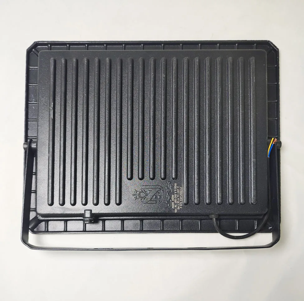 پروژکتور ال ای دی 300 وات شاهچراغ مدل IP66 ABAN