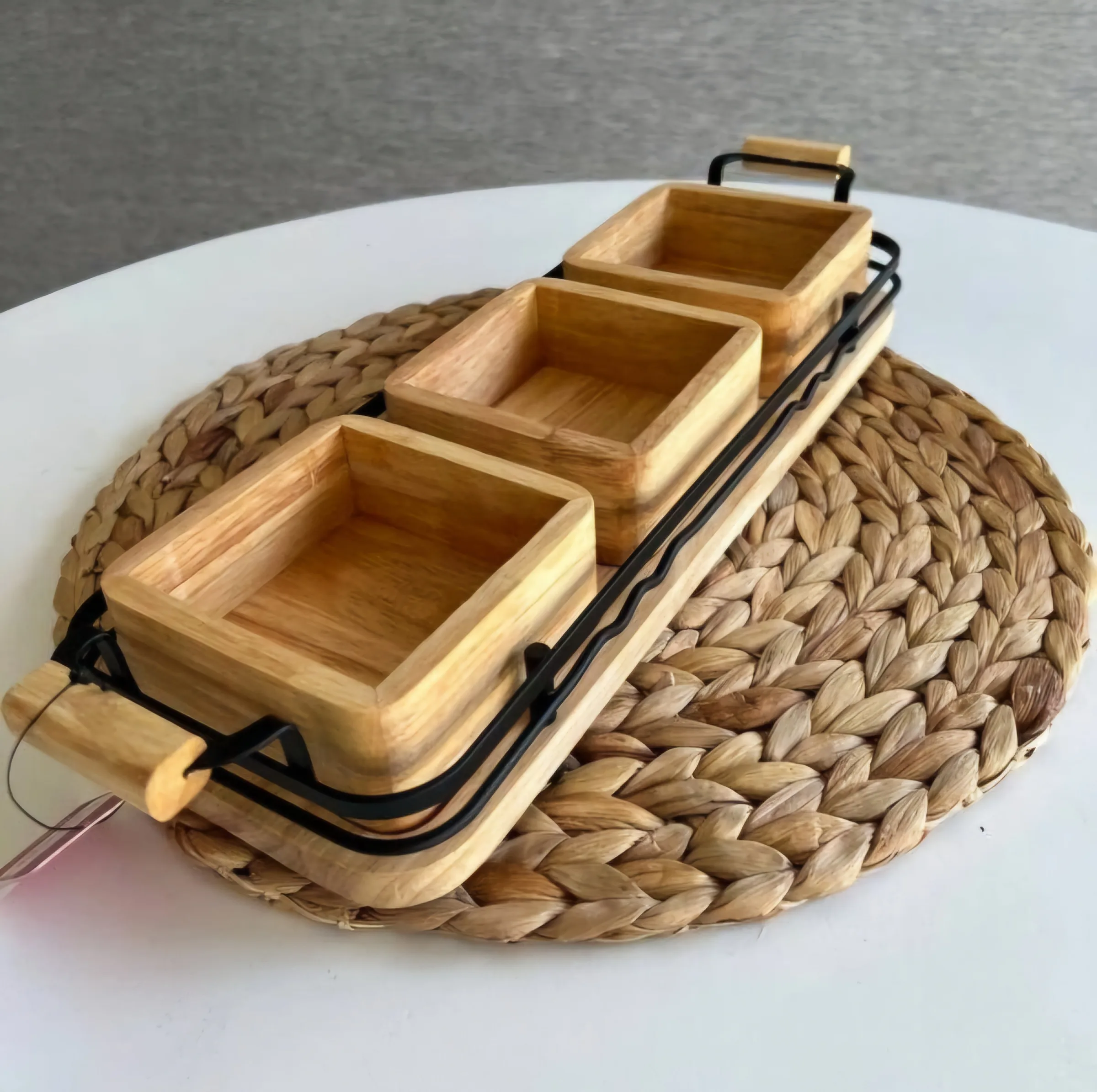 اردوخوری بی.وی.کی مدل کاریزما کد HS402203