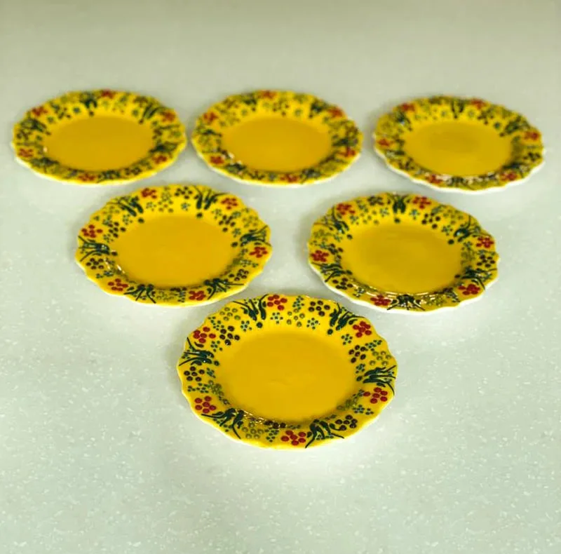 بشقاب میناکاری مدل نقش برجسته طرح لب کنگره ای کد 139 بسته 6 عددی