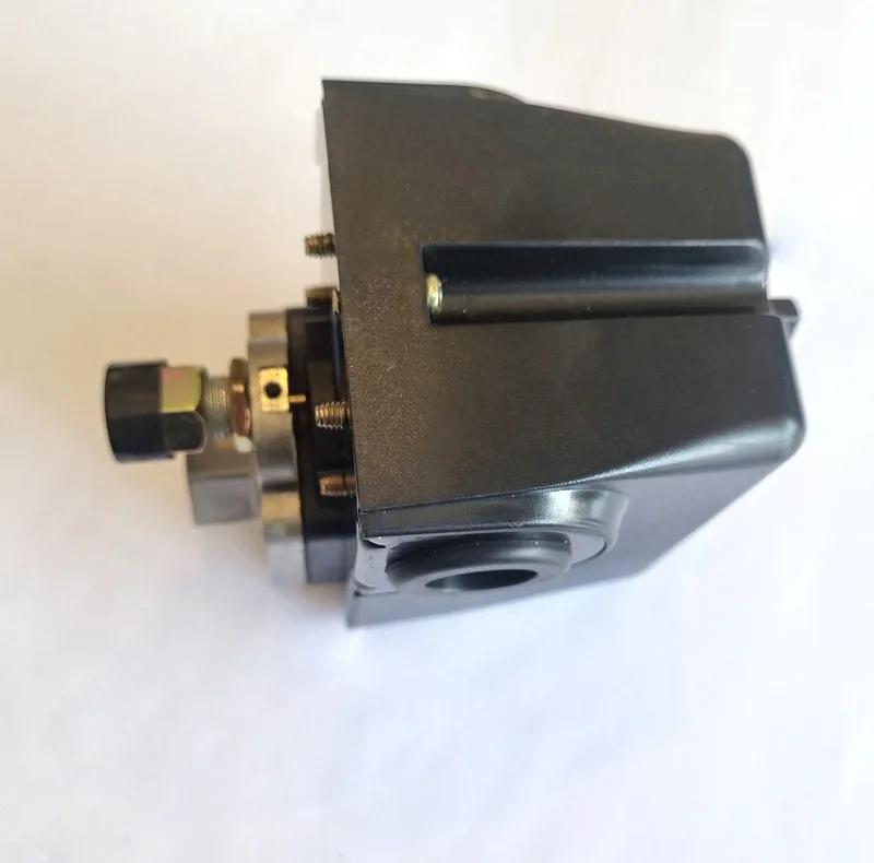 کلید اتومات کمپرسور هوا کد TPX-2P طرح کندر