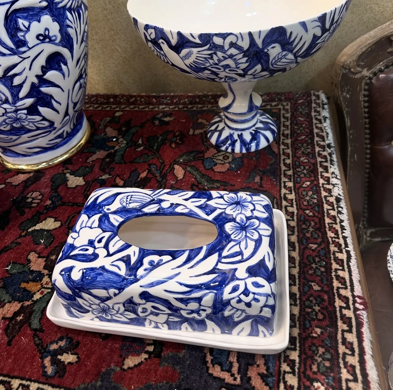 جای دستمال کاغذی سرامیکی مدل گل مرغ