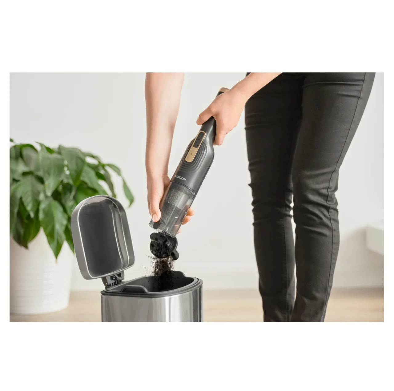 جارو شارژی دستی سنکور مدل SVC308BK