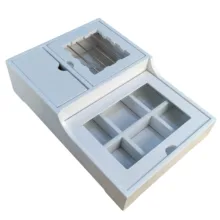 جعبه پذیرایی تی بگ وارمر پله کد 1، جنس MDF، مناسب گرم نگهداشتن دمنوش و چای، دارای 6 پارت کوچک برای تنقلات و چای و 1 پارت بزرگ برای نبات و نسکافه