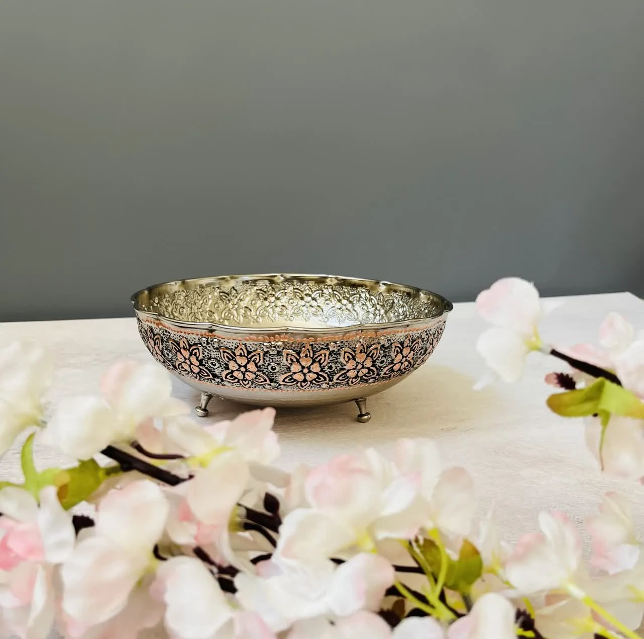 میوه خوری مسی مدل قلم زنی کد ZH444.4