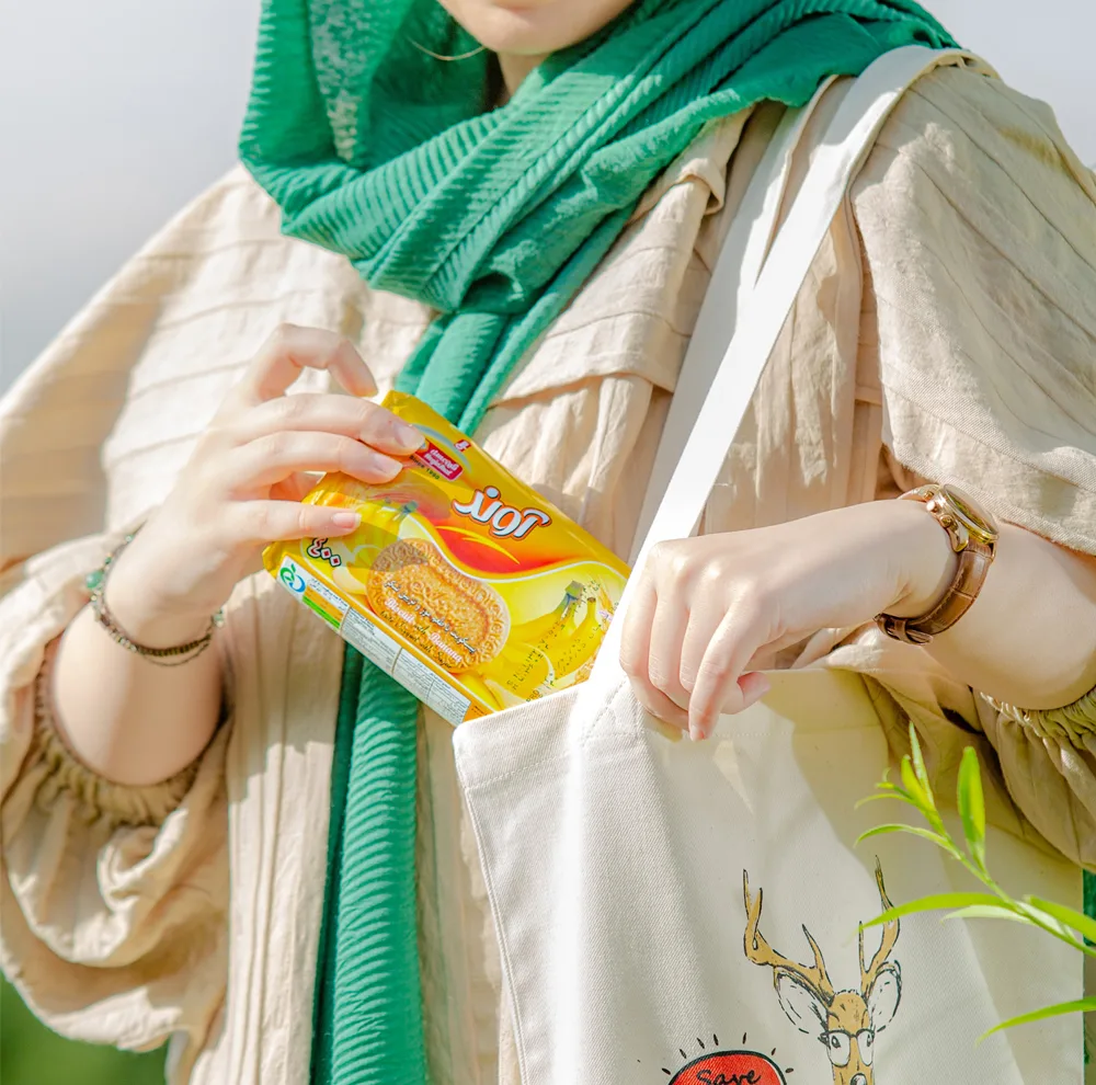 بیسکویت 400 آوند با طعم موز و تزیین شکر - 360 گرم