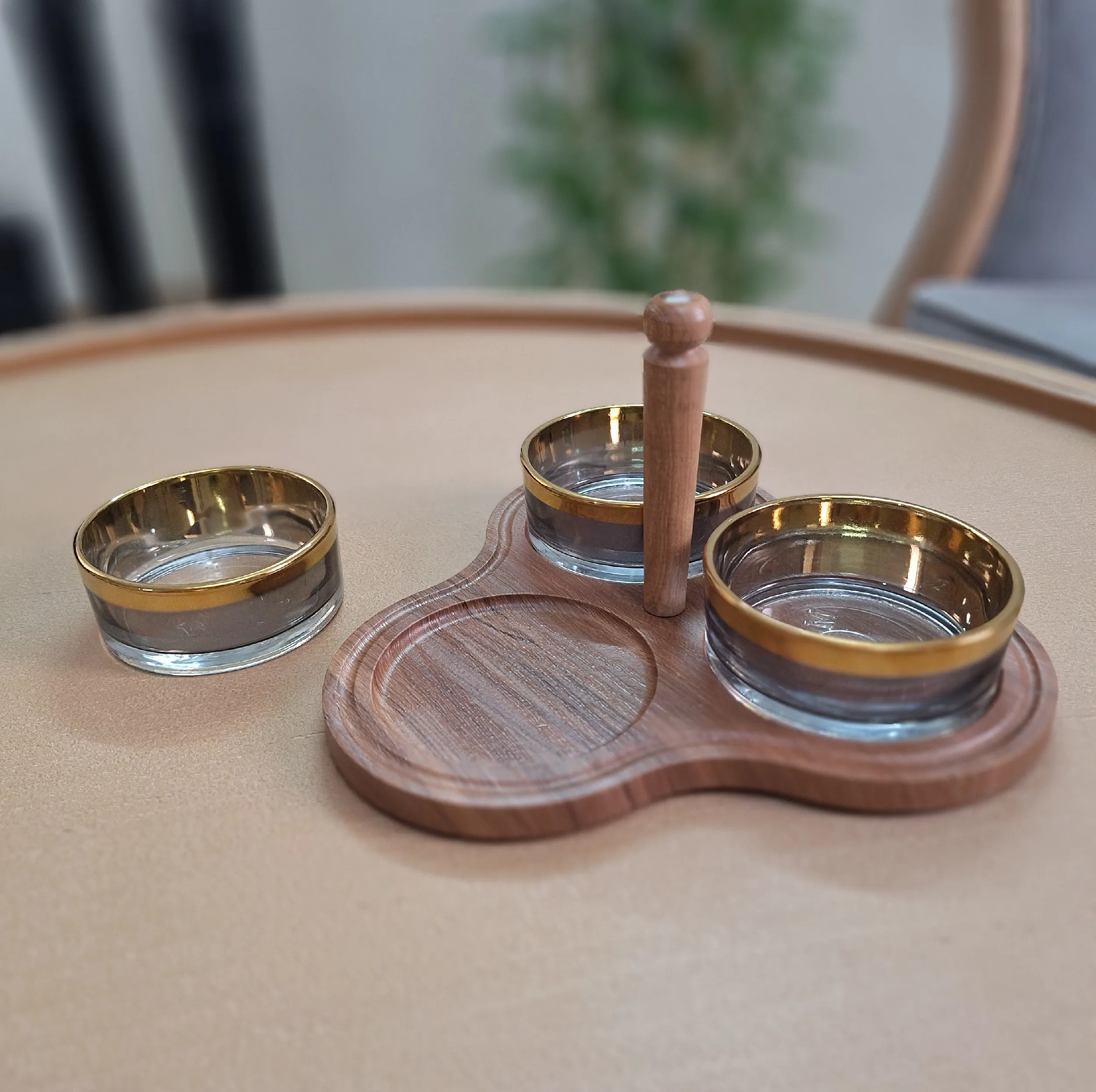 اردوخوری کریستال سهپیاله مدل W1320 با پوشش نانو، زیره و دسته چوبی مقاوم در برابر خط و خش، قابلیت استفاده با یا بدون دسته، طراحی مدرن و مناسب سرو تنقلات و هدیه