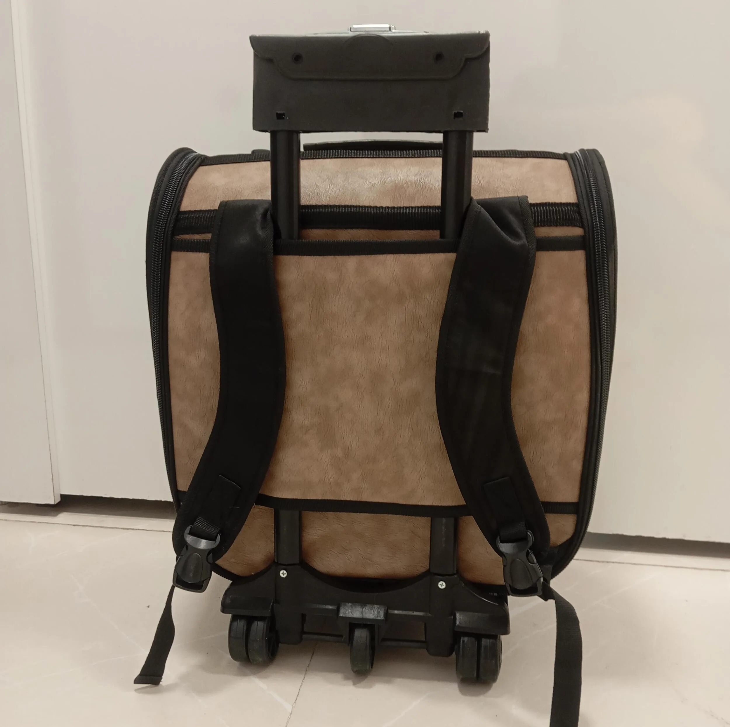 کیف حمل سگ و گربه مدل ترولی چرخدار چرمی