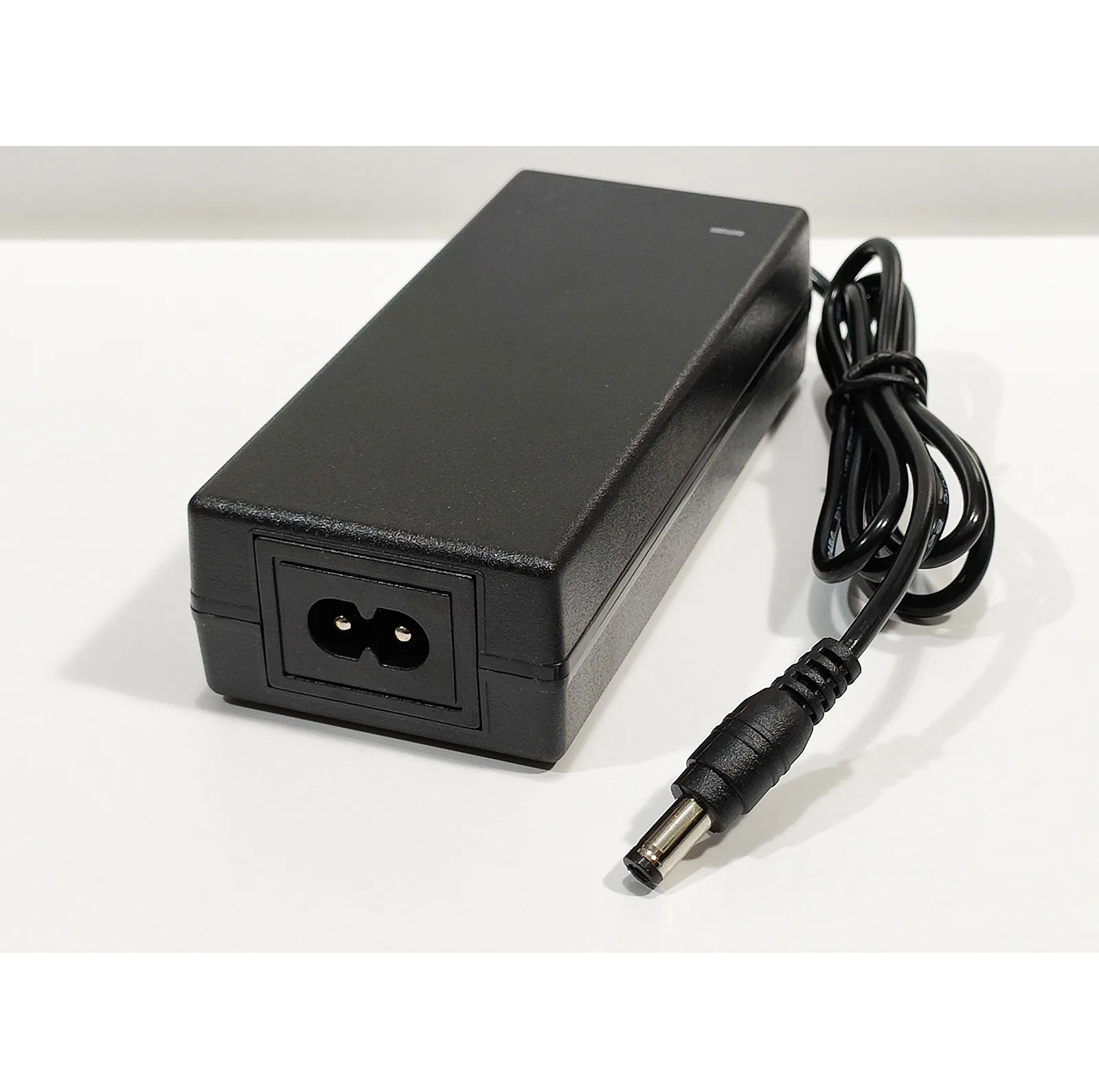 شارژر باتری لیتیومی لکسوس مدل 5cell 2a