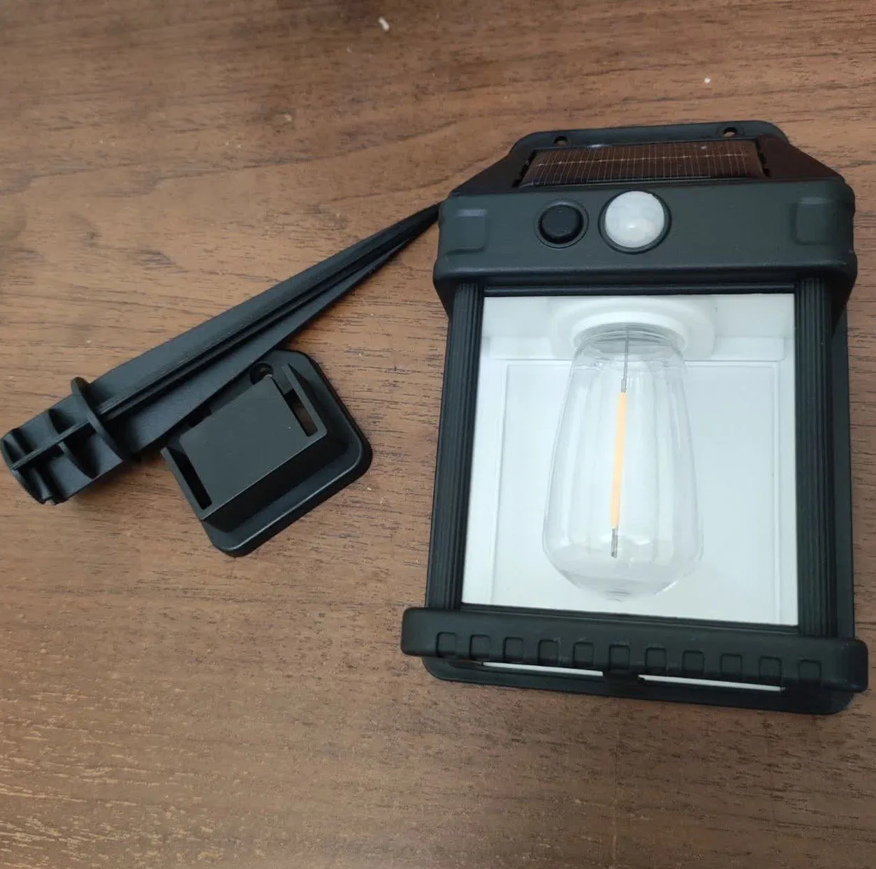 چراغ پارکی خورشیدی مدل WW 889-1