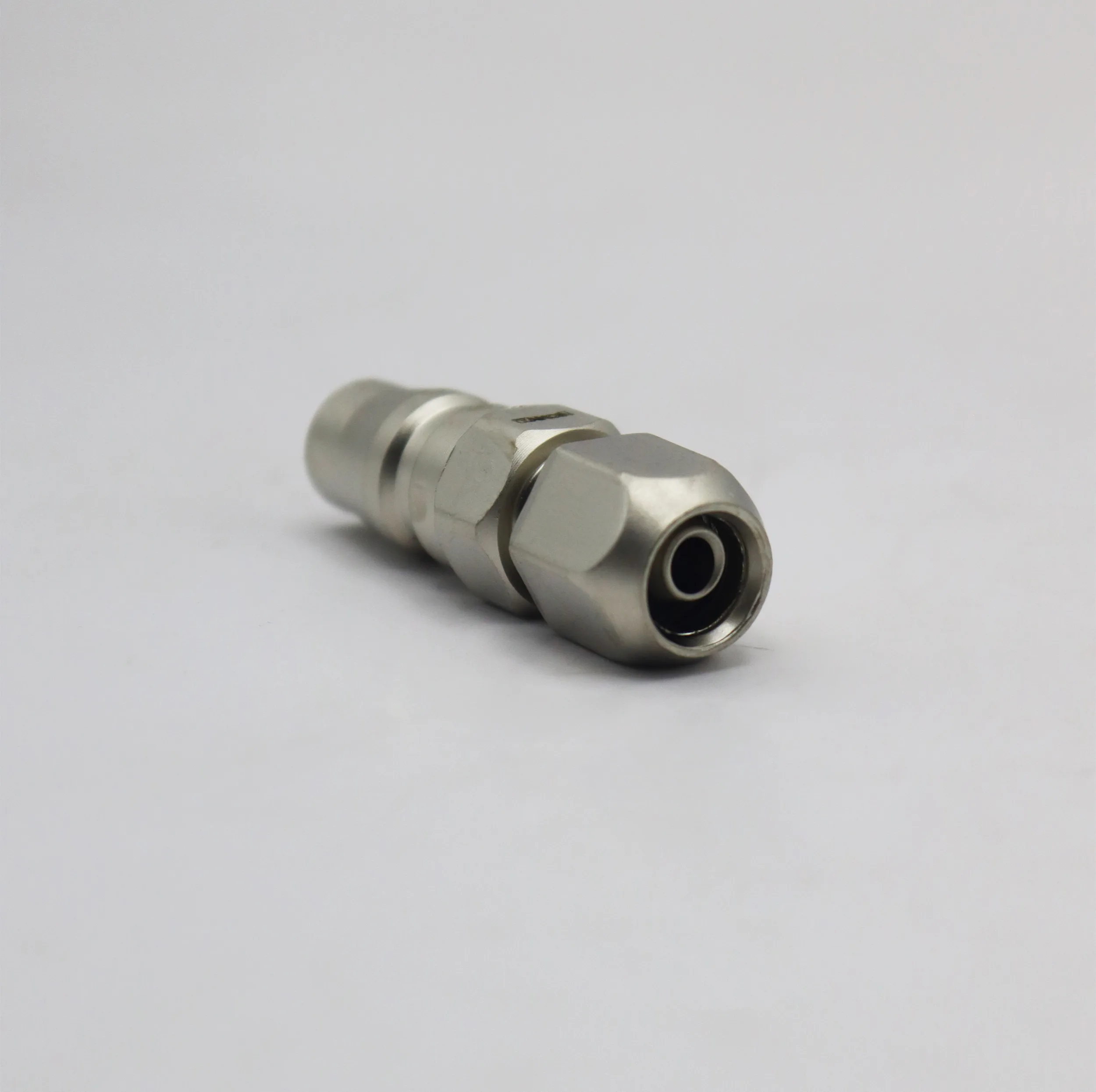 کوپلینگ تانوس مدل مهره ای کد YP-20PP-1/4 مجموعه 10 عددی
