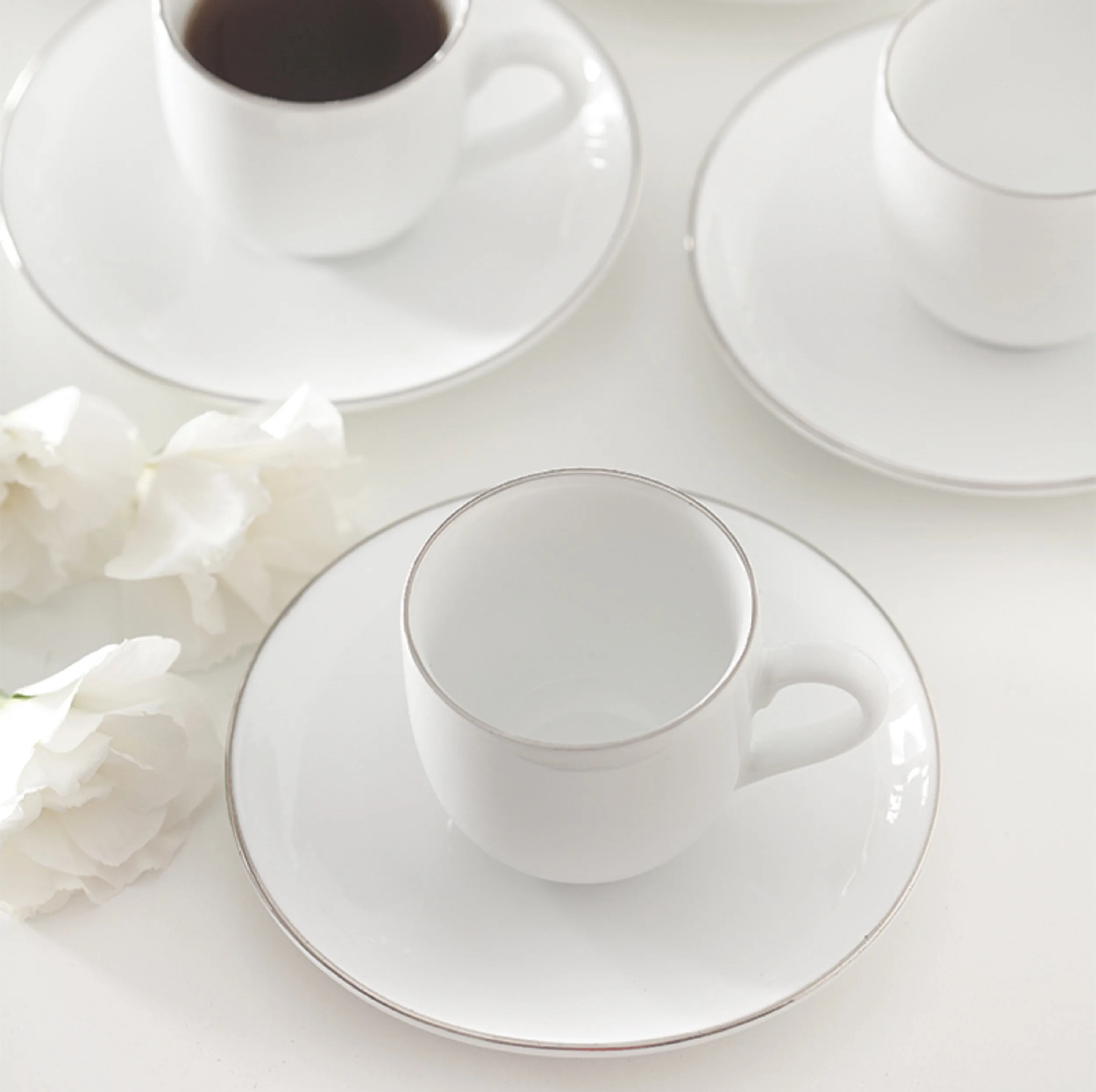 ست فنجان و نعلبکی 12 پارچه قهوه خوری چینی زرین ایران مدل ایتالیا 6 سمن درجه عالی