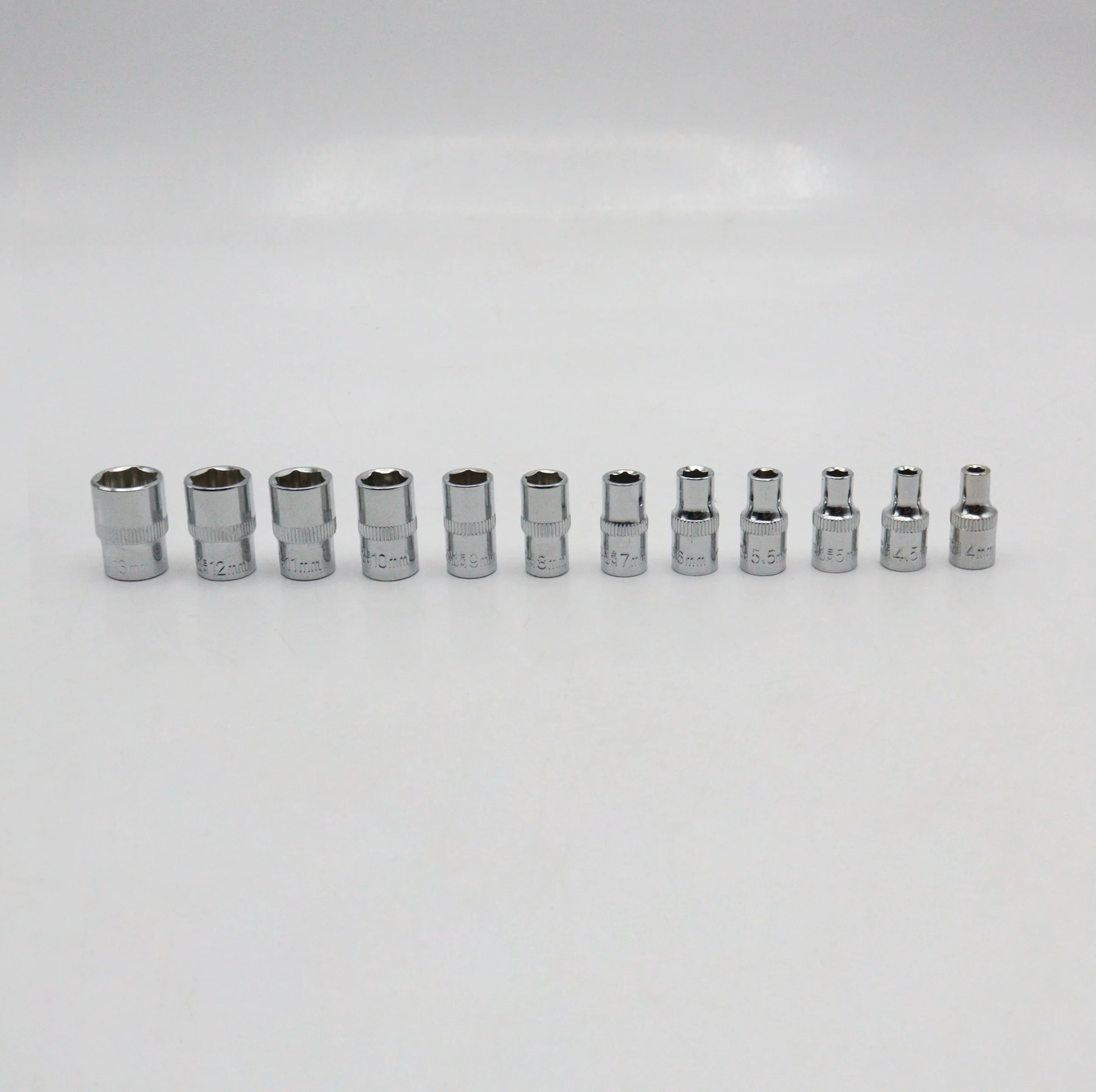 آچار بکس اپکس مدل YP-1/4DRIVE-APX-1530 مجموعه 30 عددی