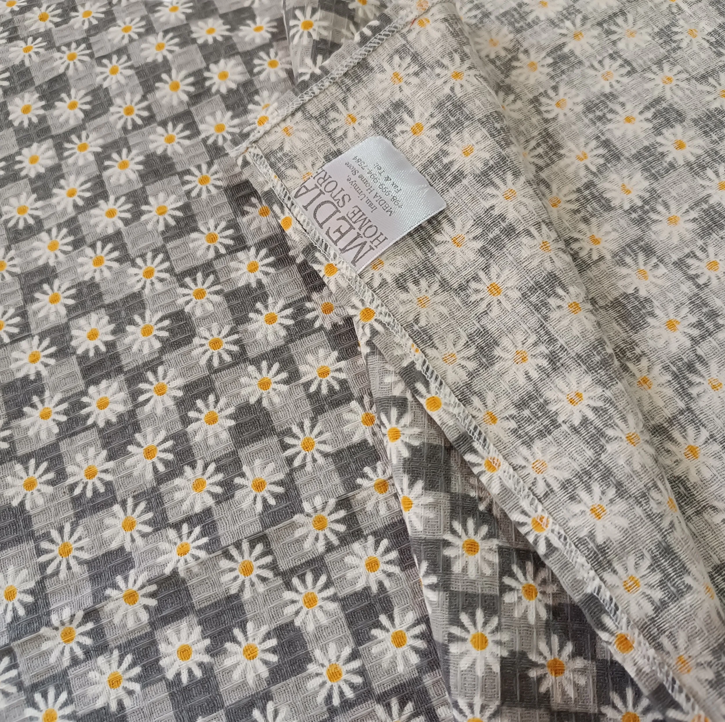 سفره 8 نفره مدیا مدل بابونه سایز 130×130 سانتی متر