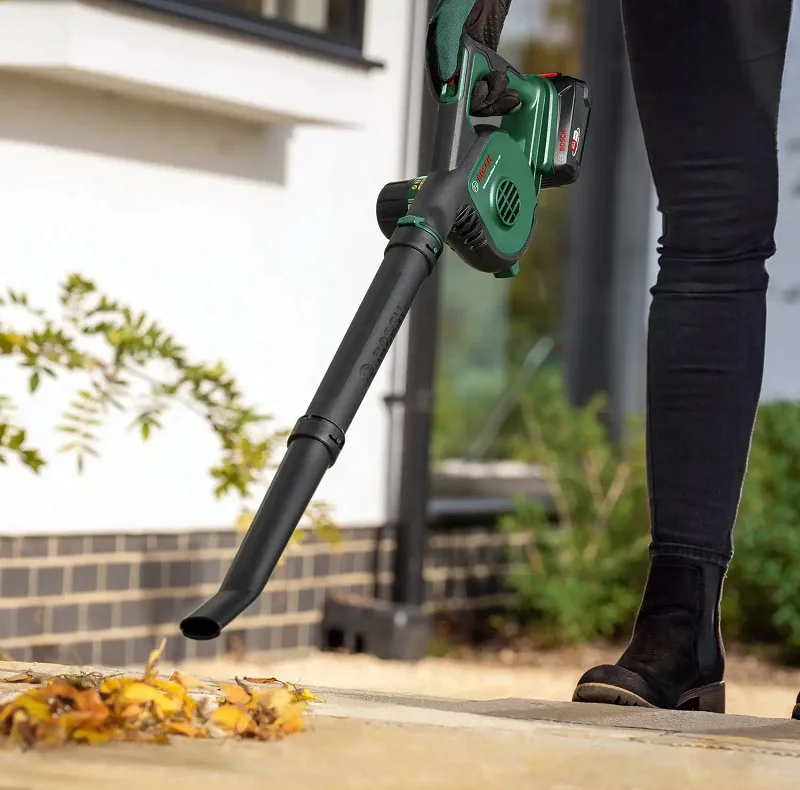 دستگاه دمنده بوش مدل UniversalLeafBlower 18V-130