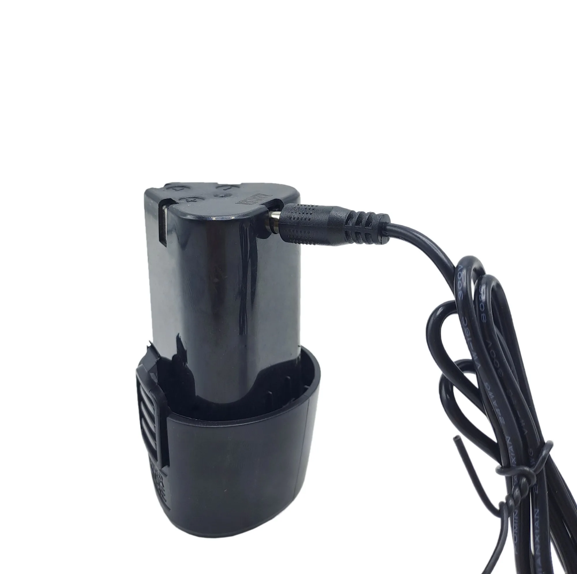شارژر و باتری مکث مدل DW _12 مجموعه 2 عددی
