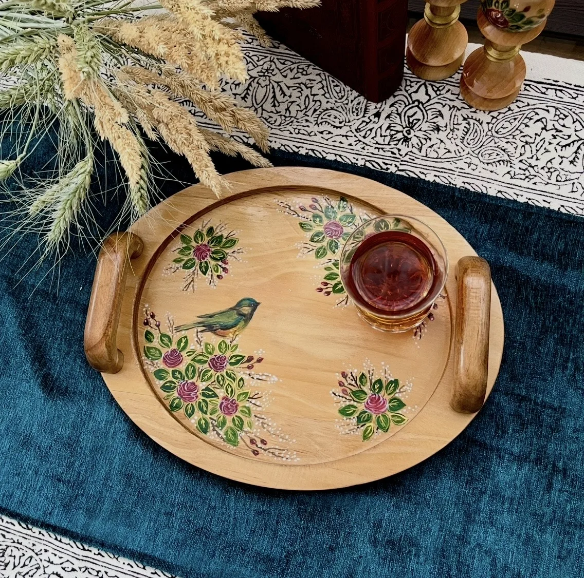سینی دسته دار مدل نقاشی مدل گل و مرغ سایز 27*21 سانتی متر