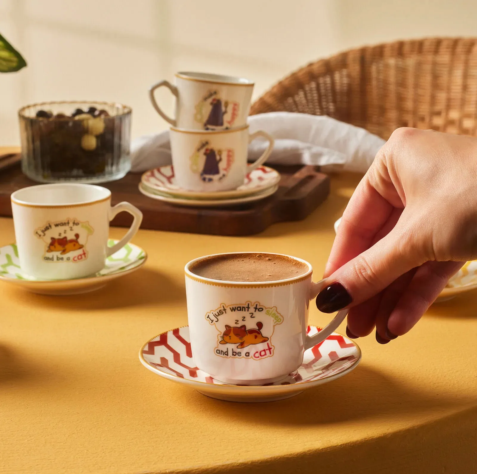 سرویس قهوه خوری 12 پارچه 6 نفره کاراجا مدل Bonbon
