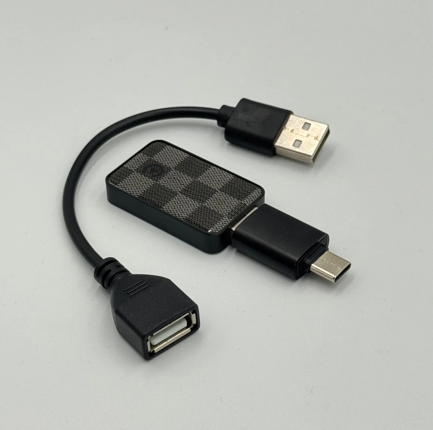 کارپلی و اندروید اتو مدل Wireless CarPlay/Android Auto به همراه مبدل USB به USB-C و کابل افزایش طول USB