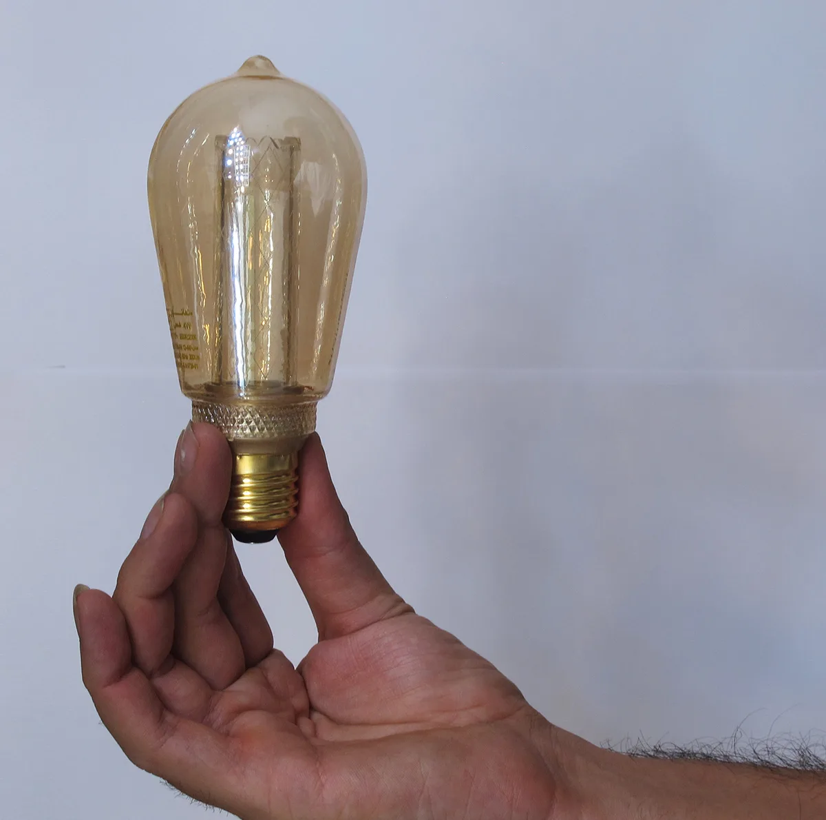 لامپ ال ای دی فیلامنتی 4 وات نمانور مدل LUXLIGHT پایه E27
