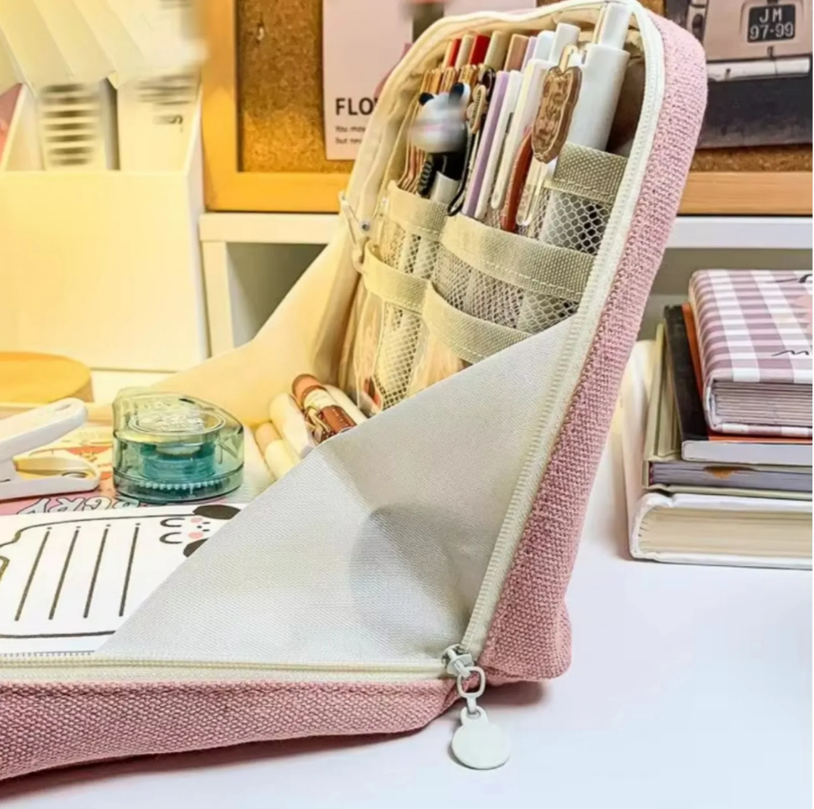 جامدادی مدل کتابی طرح مینیمال پینترستی