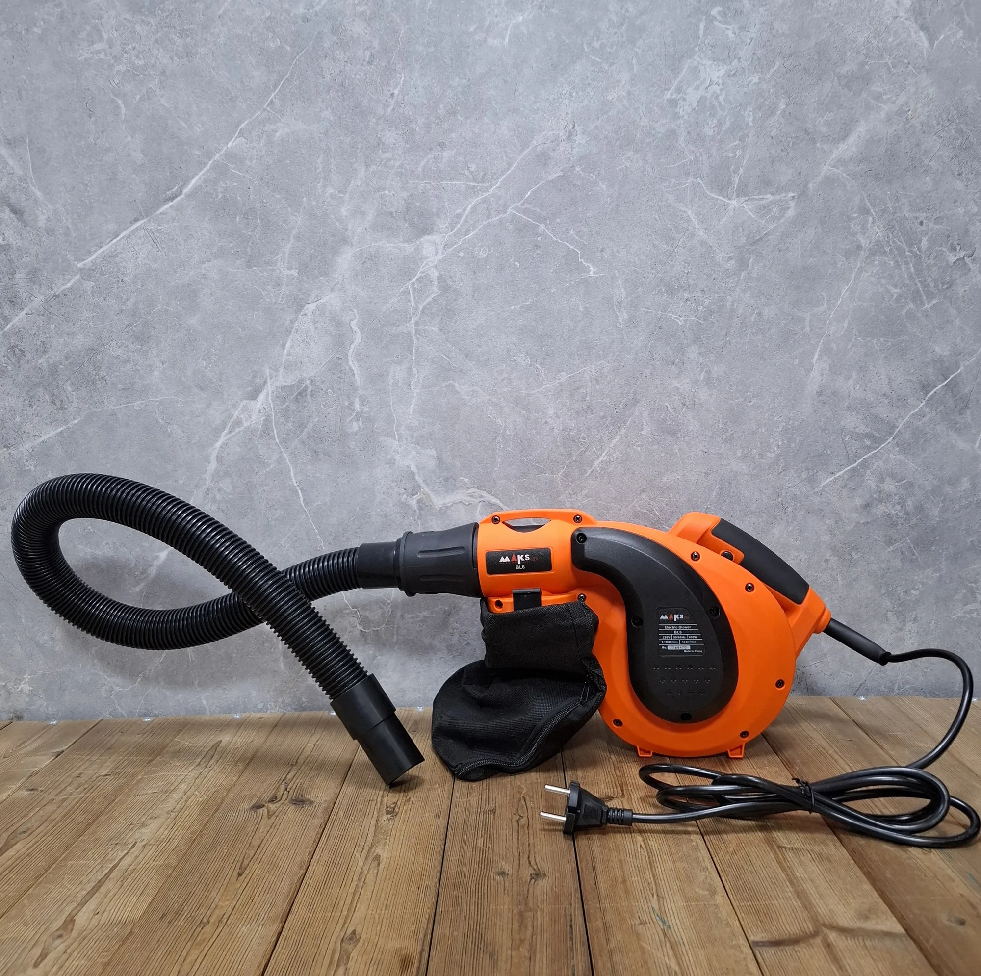 دستگاه دمنده و مکنده 900 وات 0/16000 دور در دقیقه مکث اچ ام تی مدل 900W