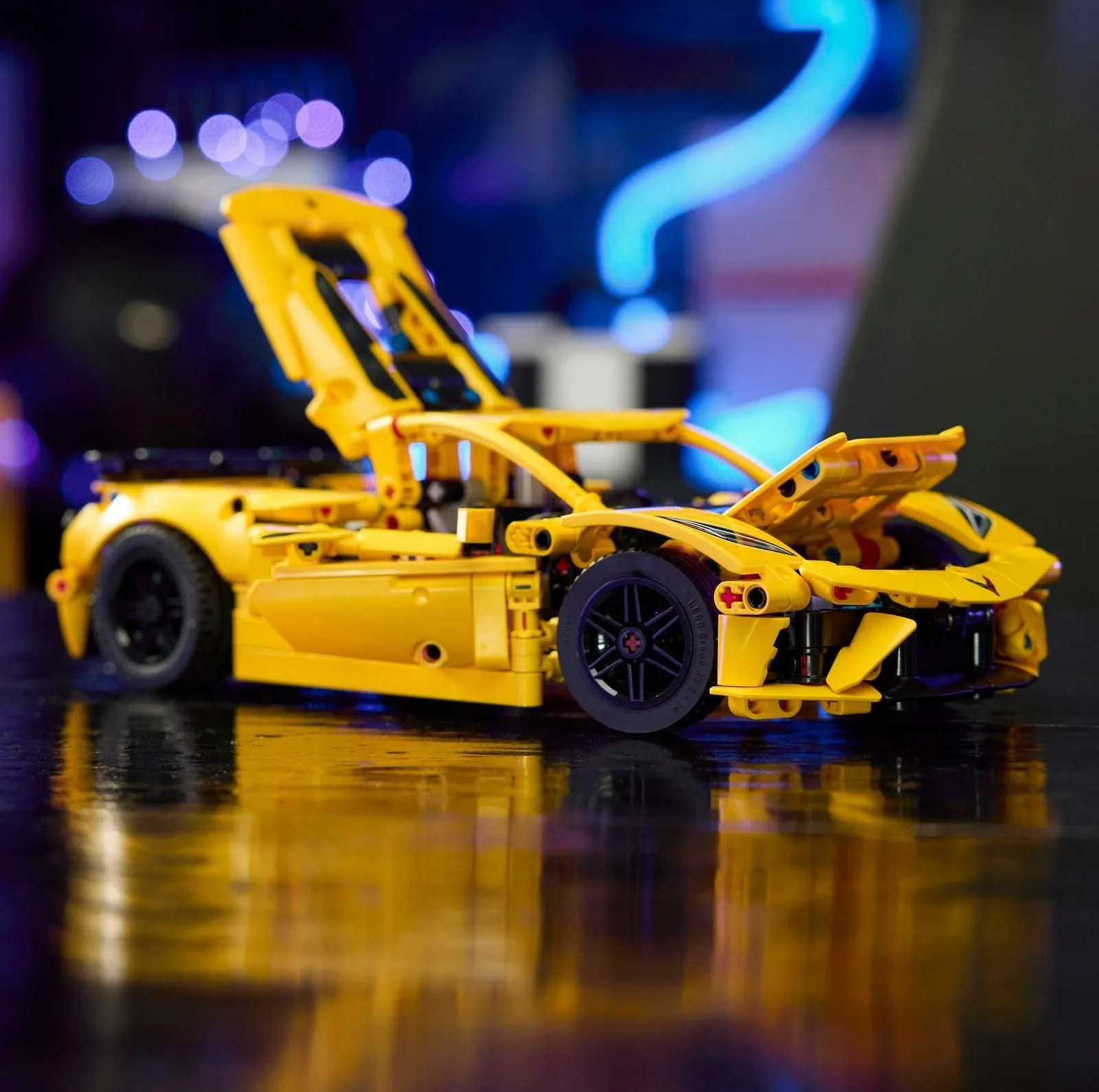 لگو 732 تکه سری تکنیک مدل Chevrolet Corvette Stingray کد 42205