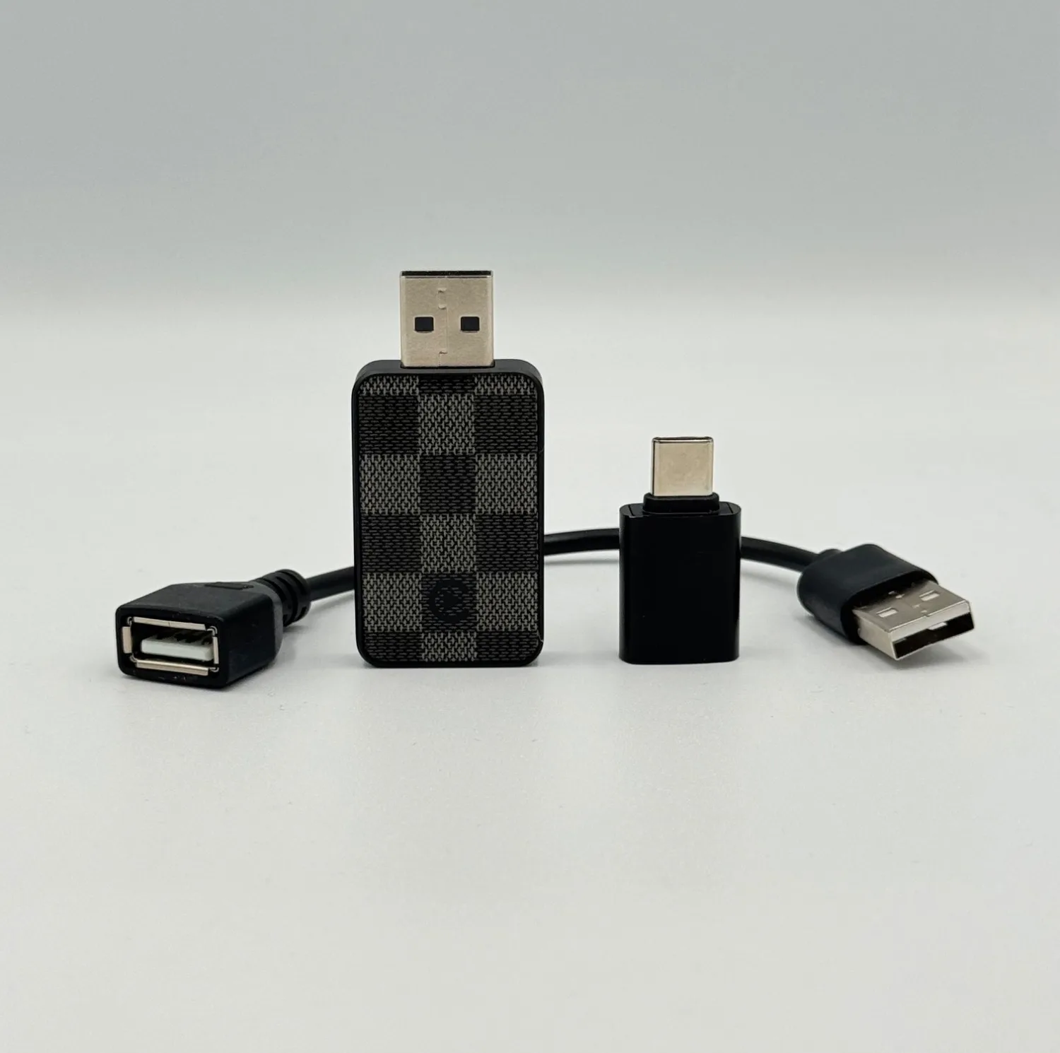 کارپلی و اندروید اتو مدل Wireless CarPlay/Android Auto به همراه مبدل USB به USB-C و کابل افزایش طول USB