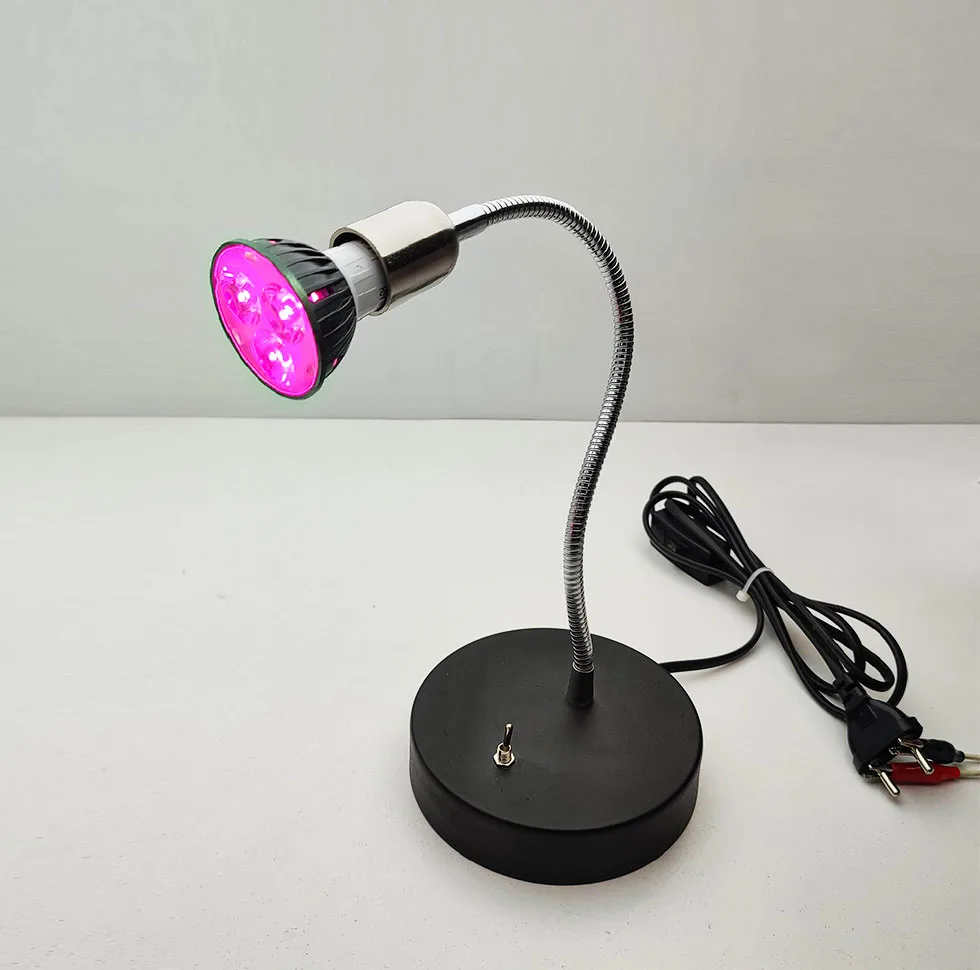 چراغ رشد گیاه 3 وات مدل رومیزی فلزی طرح فول اسپکتروم پایه GU5.3 کد BL147