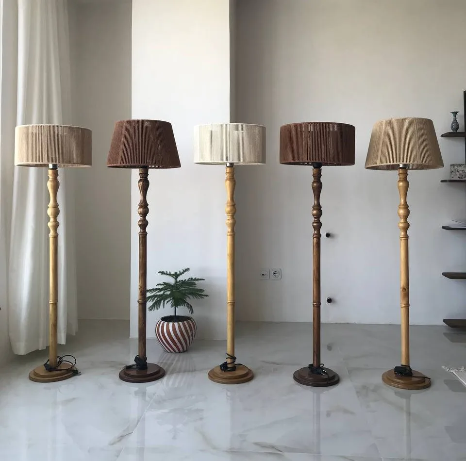 آباژور مدل ایستاده چوبی خراطی مکرومه کد AO-M
