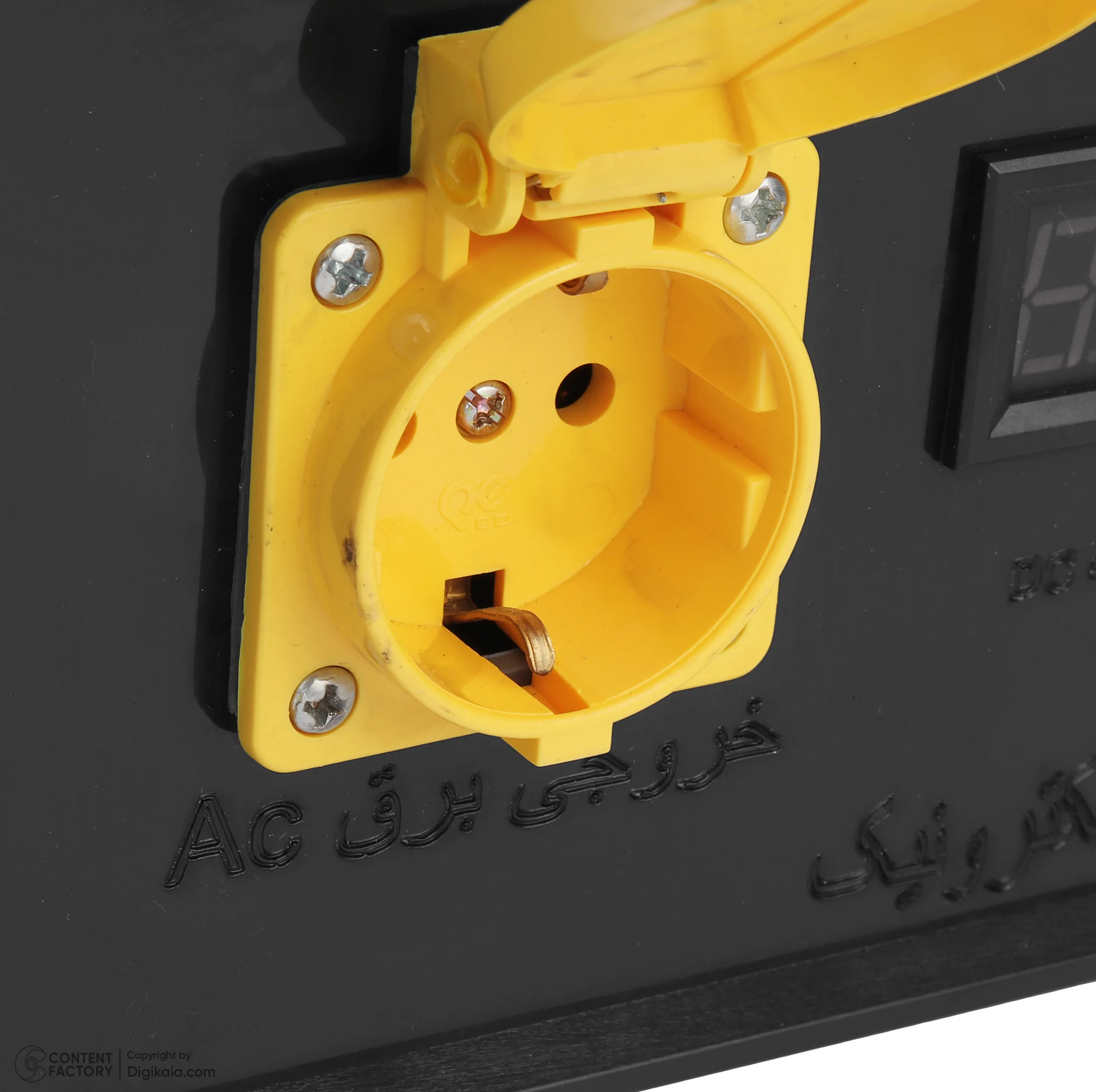 مبدل برق خودرو ونک الترونیک مدل 12V ظرفیت 2000 وات