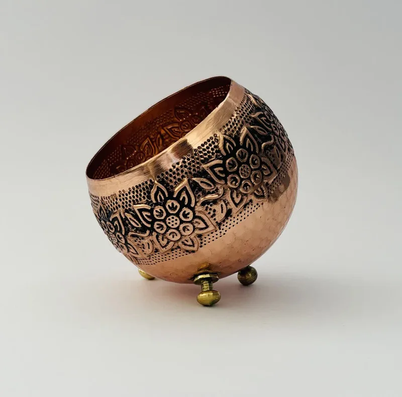کاسه مسی مدل گوی سه پایه کد ZH245.6