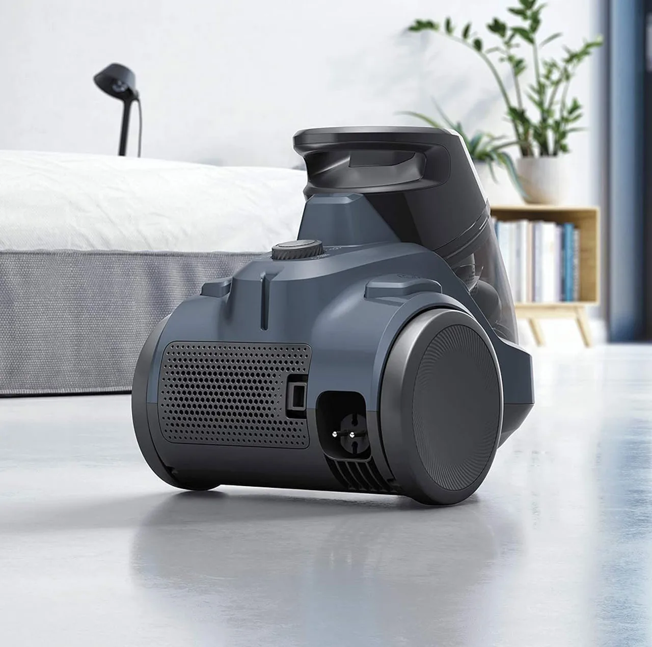 جاروبرقی 2000 وات الکترولوکس مدل EC41-2DB