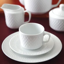 سرویس غذاخوری 102 پارچه چینی زرین ایران طرح رادیانس ساده درجه عالی