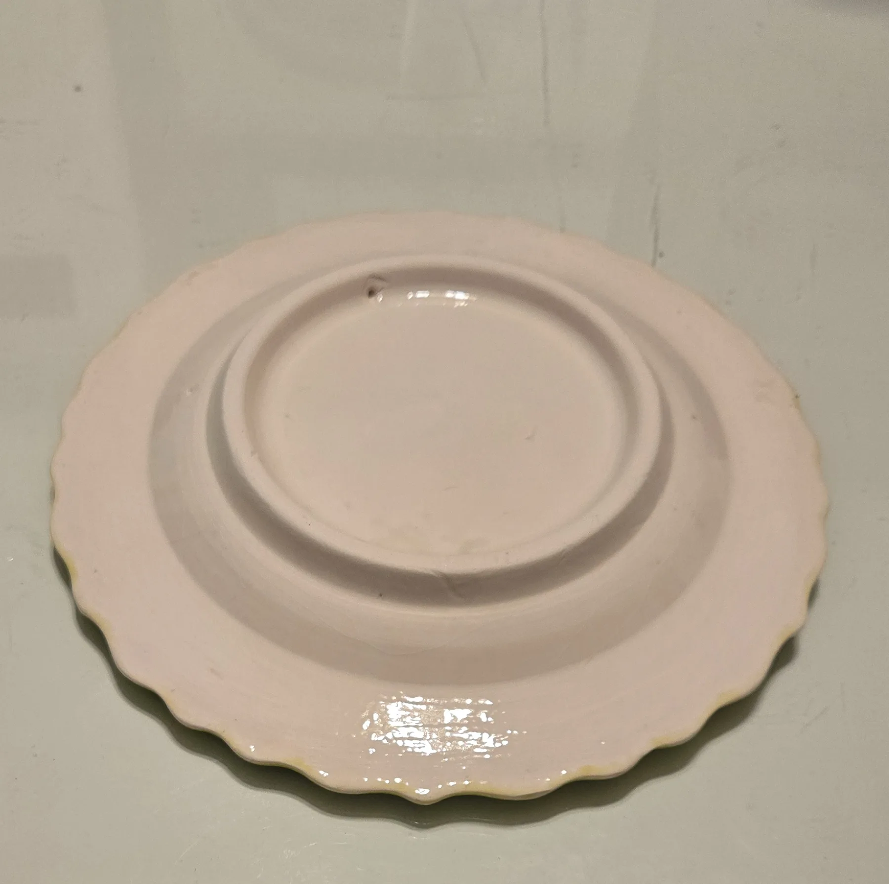 بشقاب میناکاری مدل نقش برجسته لب کنگره ای کد 186 بسته 6 عددی
