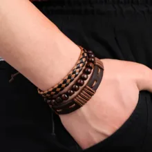 ست ساعت مچی عقربه ای کوارتز و دستبند مردانه جنوا مدل 583-3