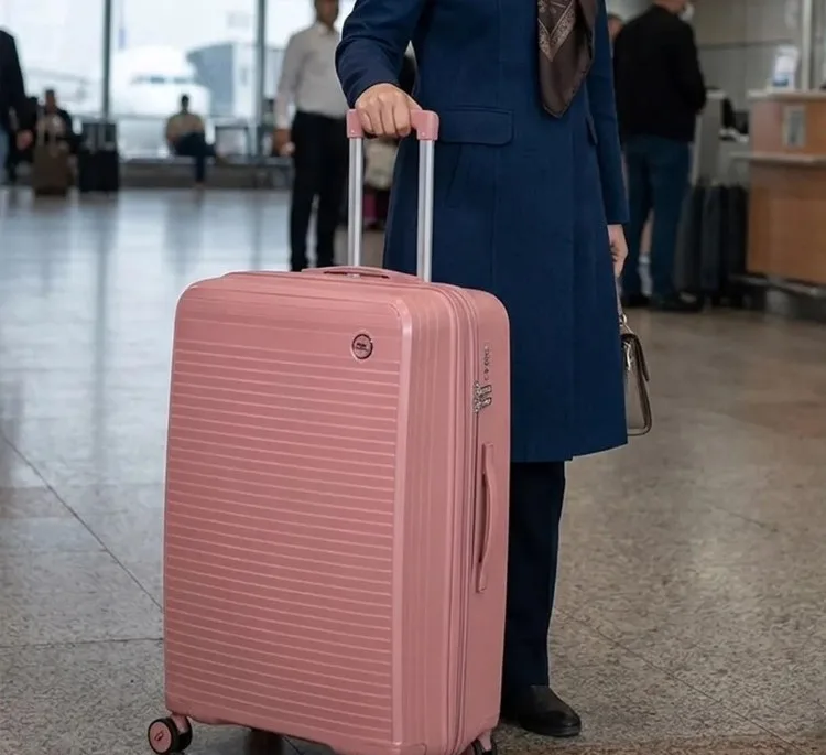 چمدان مونزا مدل M-077-PP-M سایز متوسط