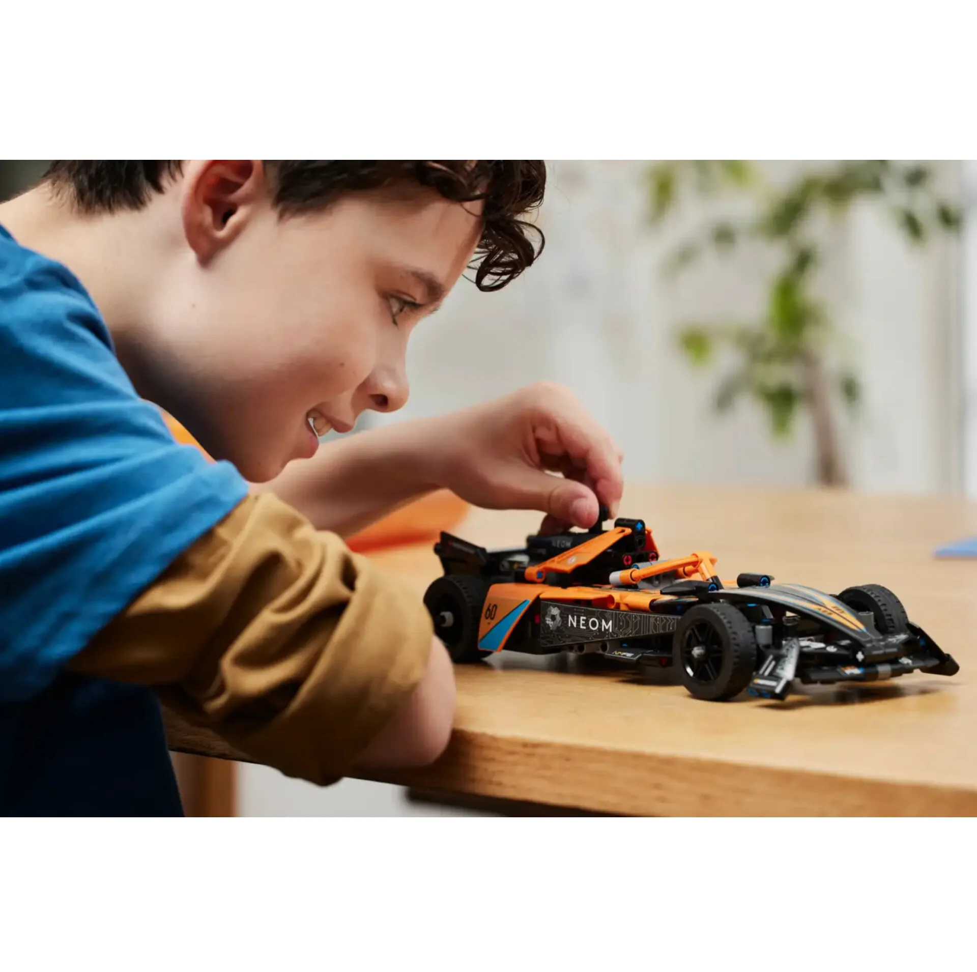 لگو 452 تکه سری تکنیک مدل NEOM McLaren Formula E کد 42169