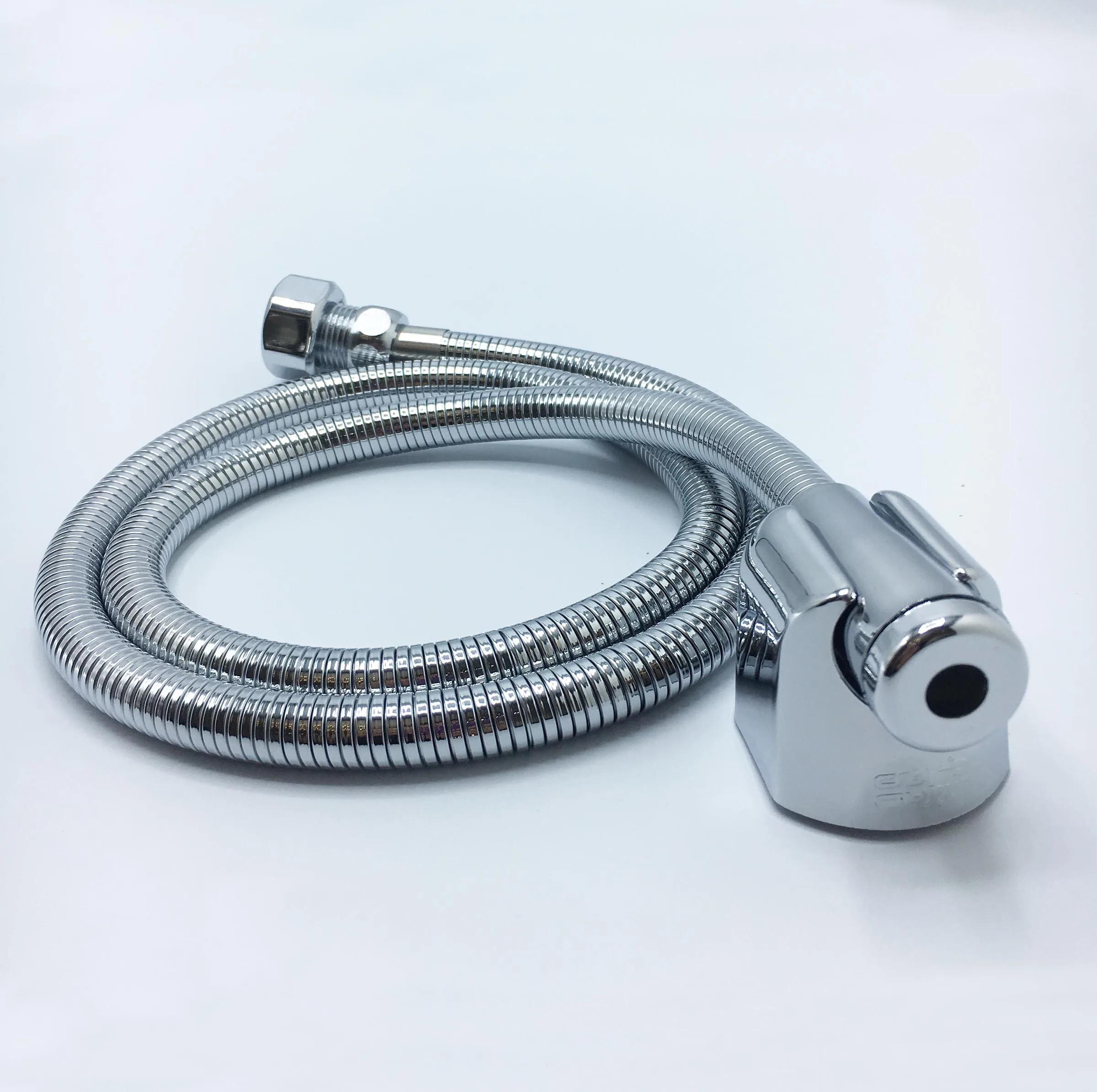 شلنگ توالت توسعه صنعت میراب مدل M22