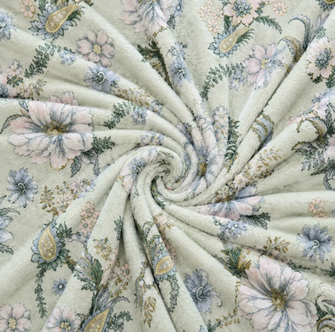 پتو مسافرتی 1 نفره مدل گل و برگ ترمه سایز 160×220 سانتیمتر