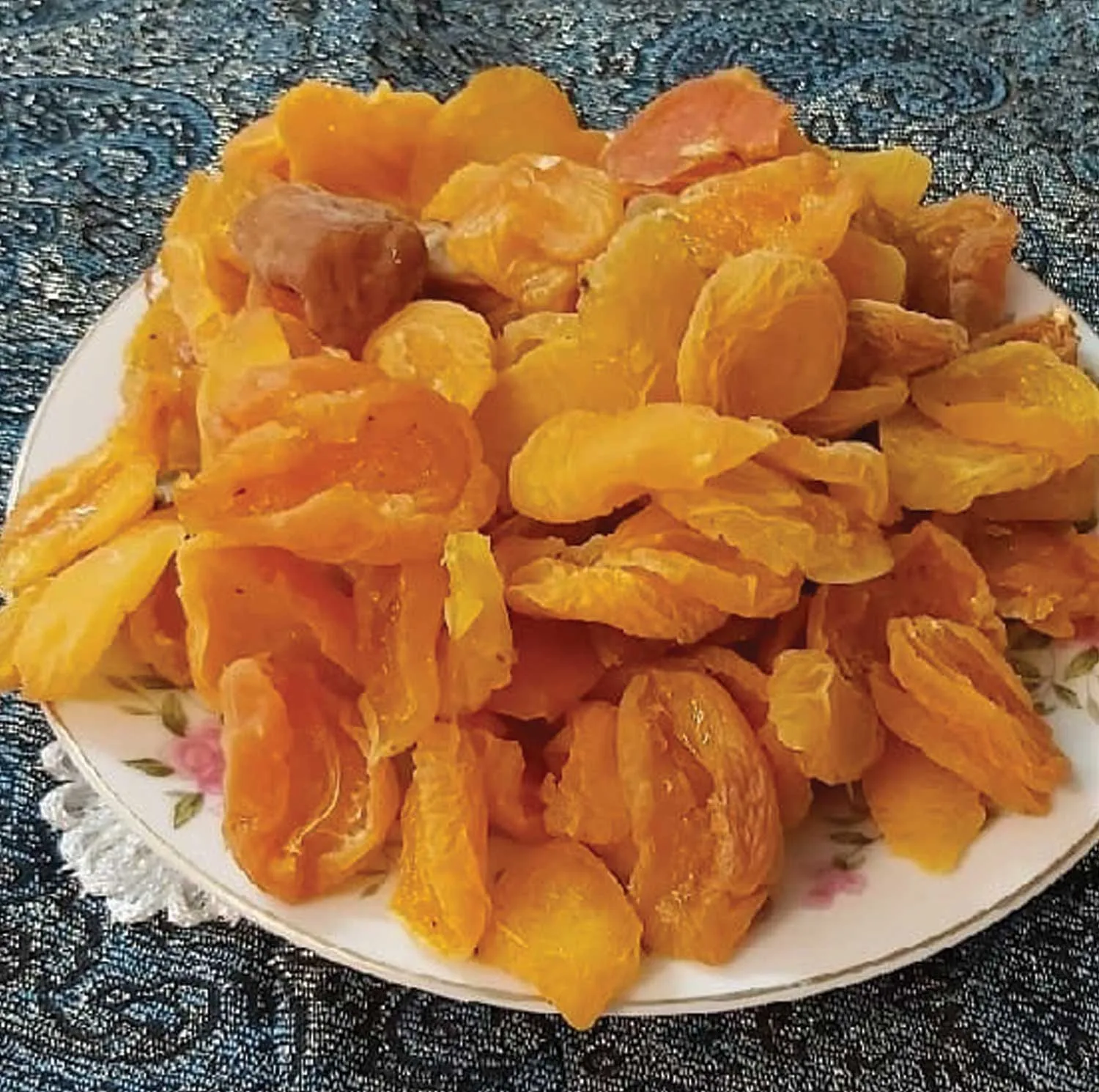 برگه زرد آلو محلی احمدی مارکت - 1000 گرم