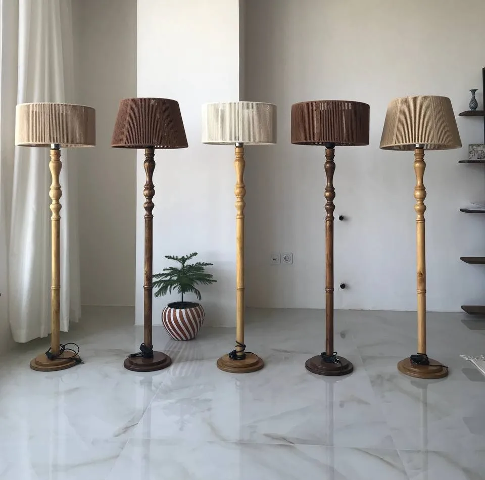 آباژور مدل ایستاده چوبی خراطی مکرومه کد FO-M